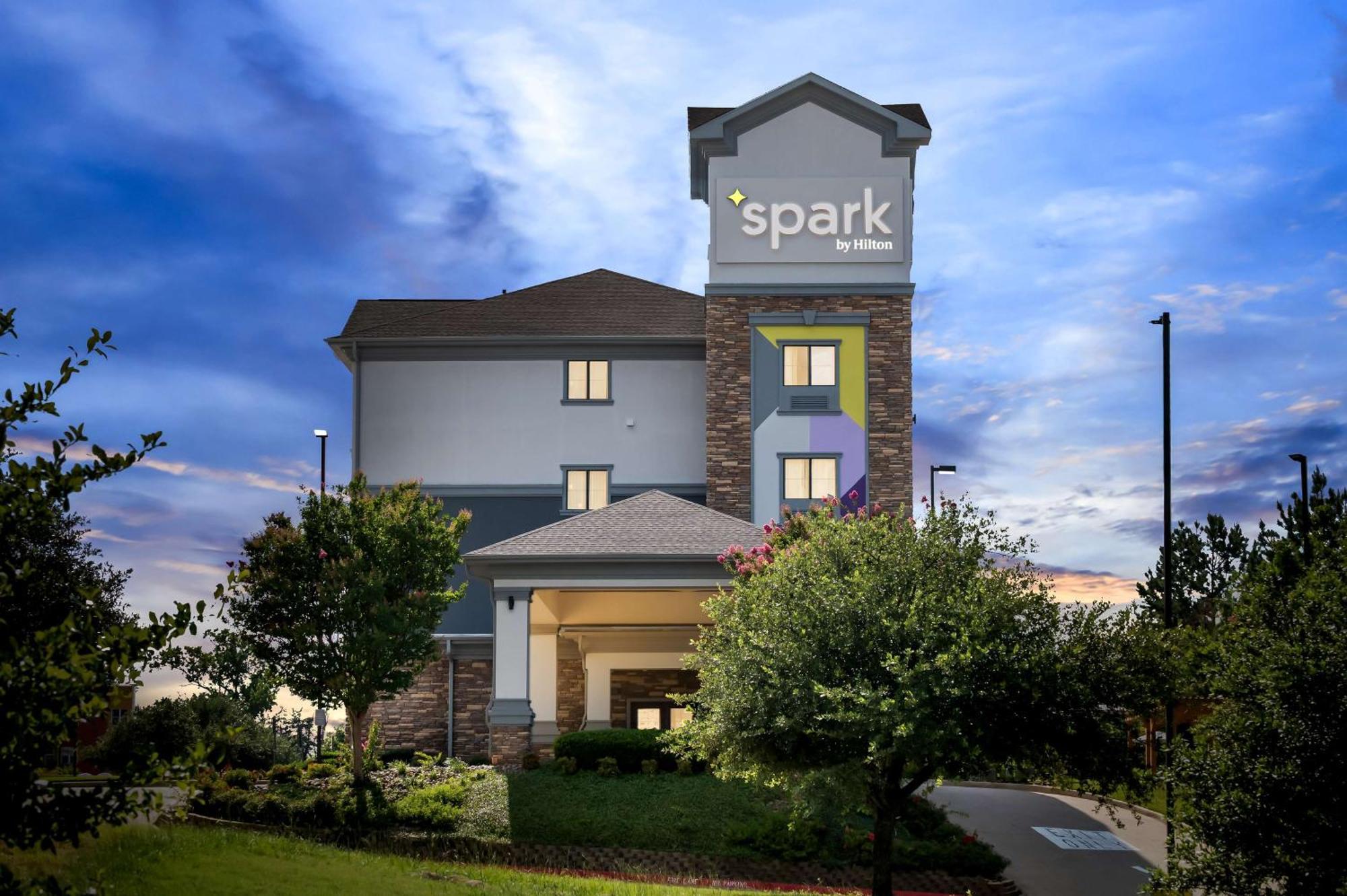 Spark By Hilton לונגוויו מראה חיצוני תמונה